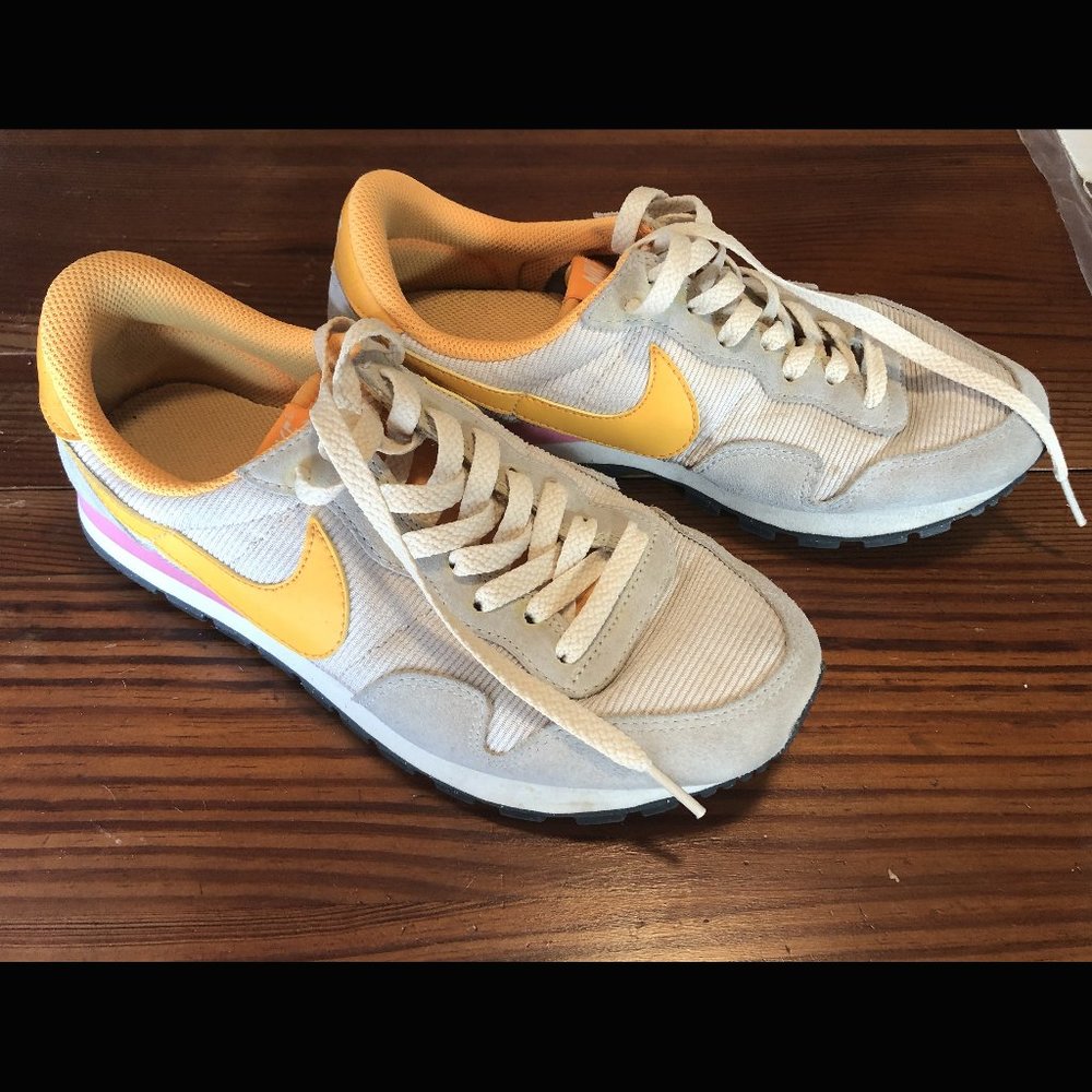 Nike Air ivory/orange/pink womens 8 sneakers